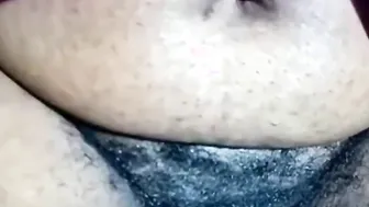 Old Black porn video – Old huge bushy black pussy close-up