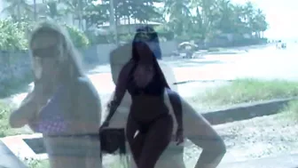 Angel Lima and Abany Ferrari Showing Cunt on the Beach