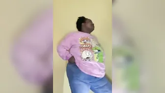 Black Bae Soaks Jeans