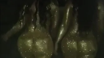 African Beauties and the Ass