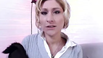 Blonde Cougar Loves Clothes Pegs On Her Cunt And Nipples