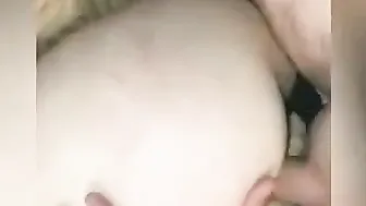 Small Young cougar Bounces Huge Bubble Booty for Tinder Hookup