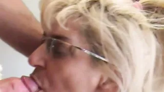 Old blonde hoe receives an anal fucking