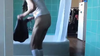 One Two porn video – Quick piss and cum pt one of two