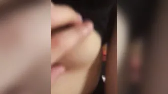 【え？なんで、、】友達の騎乗位中に間違って中出ししちゃった
