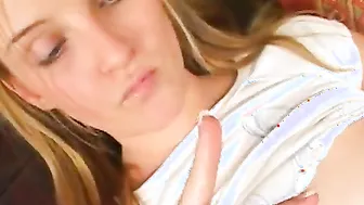 Foxy porn video – Foxy blonde giving an endearing oral sex after fingered twat