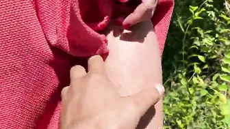 Irresistible woman went for a walk without lingerie