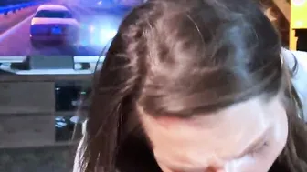 Sucking Off him off while he is Gaming - how Long will he