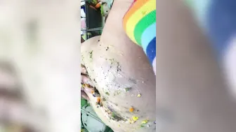 SMASHING a CAKE WITH MY BOOTY