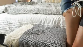 Bubble Booty Tinder Skank with Small Shorts Getting Creamy Dripping Vagina from Young Dates Penis