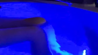 Im taking a Hot Tub with my Female Boss Today and simmer down