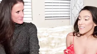 Dyke mom Sofie Marie Seduces bimbos inside Strap on Sex