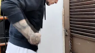 Llaves Perdidas? me Follo a Mis Amigas a Traves De La Reja - FFM Ft Mei Pang  Blaze Rager