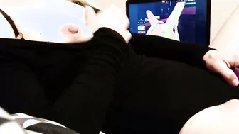 Having Fun with myself while Virtually Having Fun with myself on 3DXChat| Layla Frost