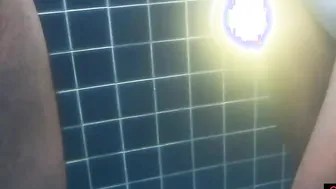 Amateur eighteen lovers Hot sex inside the pool She is
