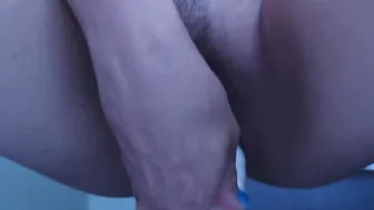 GEIL MEISJE SEEN NAT KUTJE OP SEX TOY INTO HOTEL