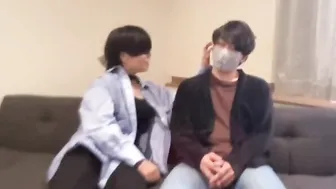地味で素朴な女の子が逆ナンチャレンジ！声を掛けた男性がノリ良すぎてフェラさせてもらいました！