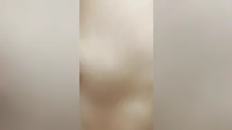 後輩のセフレとの騎乗位をハメ撮り【個人撮影】