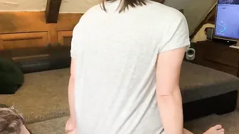 Gaming dude getting a head and gotten fuck cum on