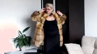 Older Russian Cam Whore AimeeParadise inside a Fur Coat Sucks Smoke inside Face of her Virtual Sub