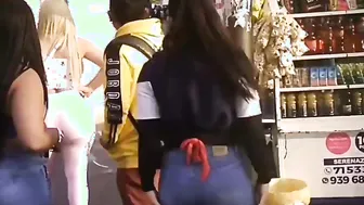El mejor CULO de MEGAPLAZA - PERU