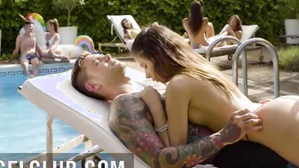 2 irresistible brunettes share a man