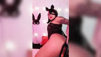 Your FETISH Rabbit Giving you a little Dance