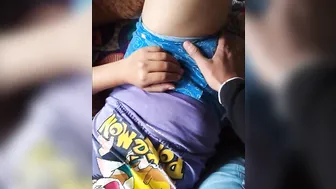 mi tio me folla duro se aprovecha que estoy sola