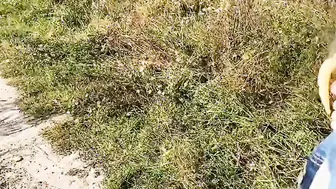 Gf made a surprise with a fellatio on the street
