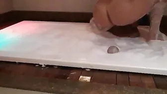 I gave my cunt into the bathtub and I came