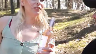 Geile seks into het bos
