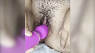 Filipina use magic wand dildo massager shaking orgasm