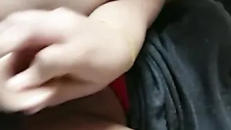 Masturbación En El Baño Con Consolador Grande