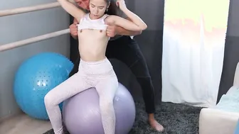 Tanned man does porn with the pale-skinned slinky yes-women