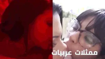 الواد ماسك بزازها مص ولحس ونزل على كسها فشخه نيك وهي متكيفة