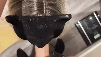 Halloween party ended up with a fellatio from a freaky