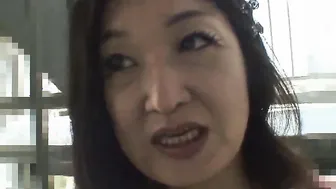 Bushy Japanese Mom - (Chapter #01)