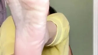 Titty Fucked a Hispanic and Suck her Foot