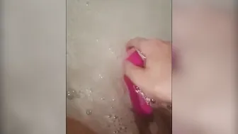 Having Fun with my Snatch alone