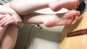 Hot Women Plays the Guitar by her Crazy Hot Toes