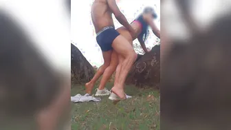 Me Fodeu com Força no Meio do Pasto e Gozou Bem no Meu 