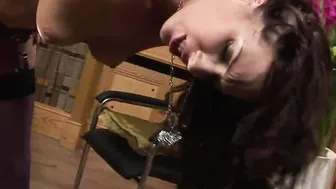 Tammie Lee into underwear spreads her legs to open her booty and