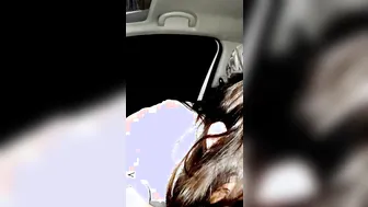 Gli Succhio Il Cazzo e Ingoio Tutto Tornando a Casa