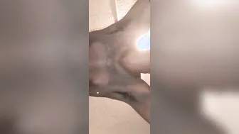 HANG OFF THE SIDE OF THE BED........ BUTT CLEVELAND CHICK GETTING COCK DOWN