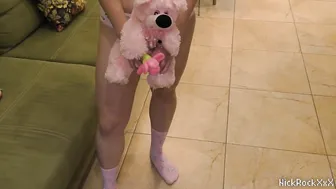Young Next Door showed me her lingerie 