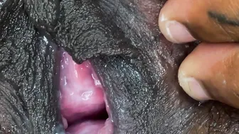 @GoldenEbonii CRAZY HOT CLOSE UP Creamy Snatch Stretched 4K