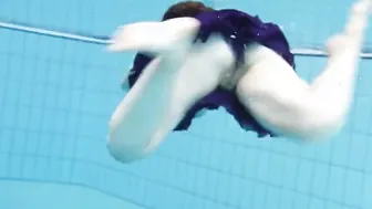 JuiceBoxLenkas - Erotic Under-Water Swimming Adventure