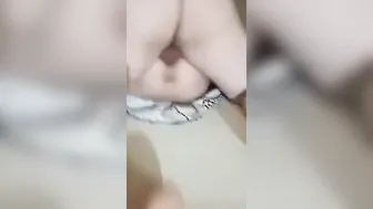 Legs Spread porn video – Hoe wifey spreads her legs for neighbour