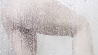 Thick Skank Fucks both her Holes into the Shower