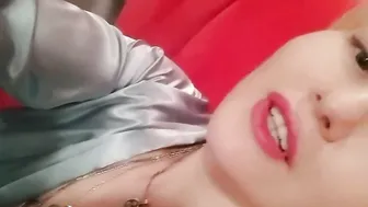 AN ACCIDENTAL SNATCH SQUIRT